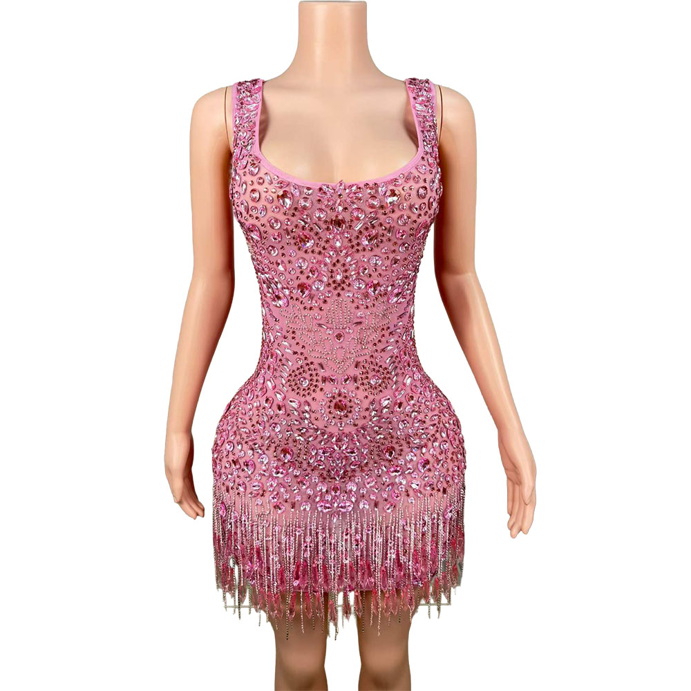 Women Formal Wear Photoshoot - Luxuriöses Funkelndes Rosa Strasskleid Hochwertiges Quasten-Cocktail-Abendkleid