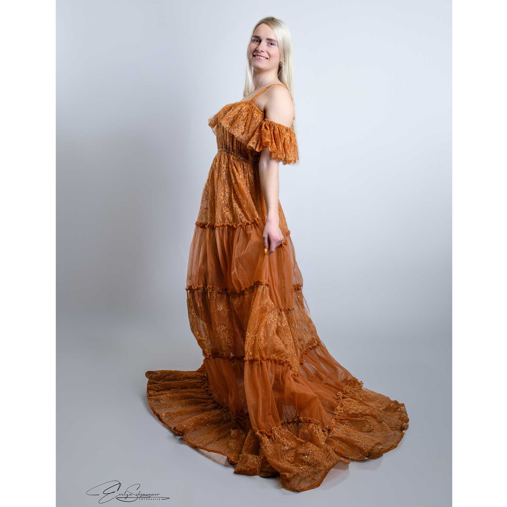 Women Formal Wear Photoshoot - Don&Judy Umstandskleider, Fotoshooting, Pailletten, Spitze, Patchwork,