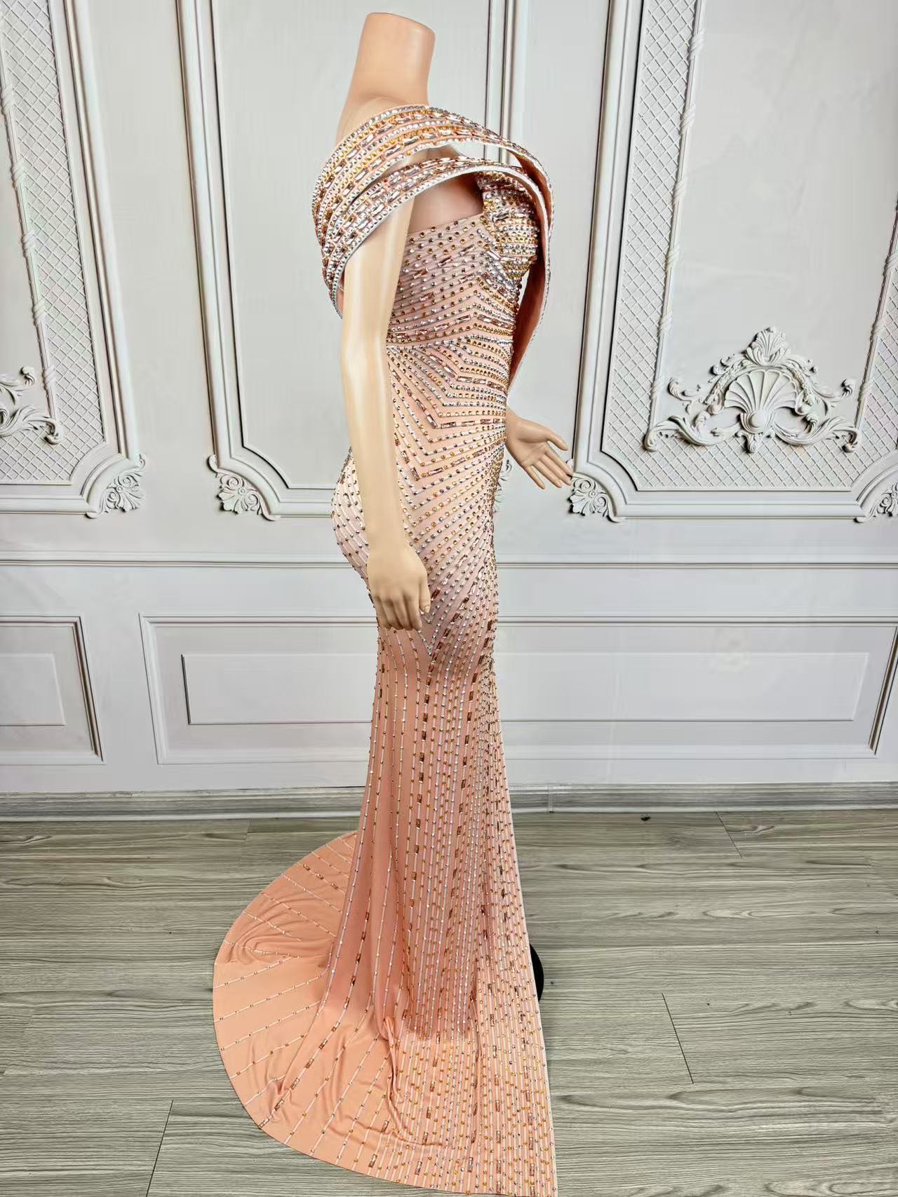 Xiangbin Glitzernde Kristalle, – Women Formal Wear Photoshoot Bewertung und Preis
