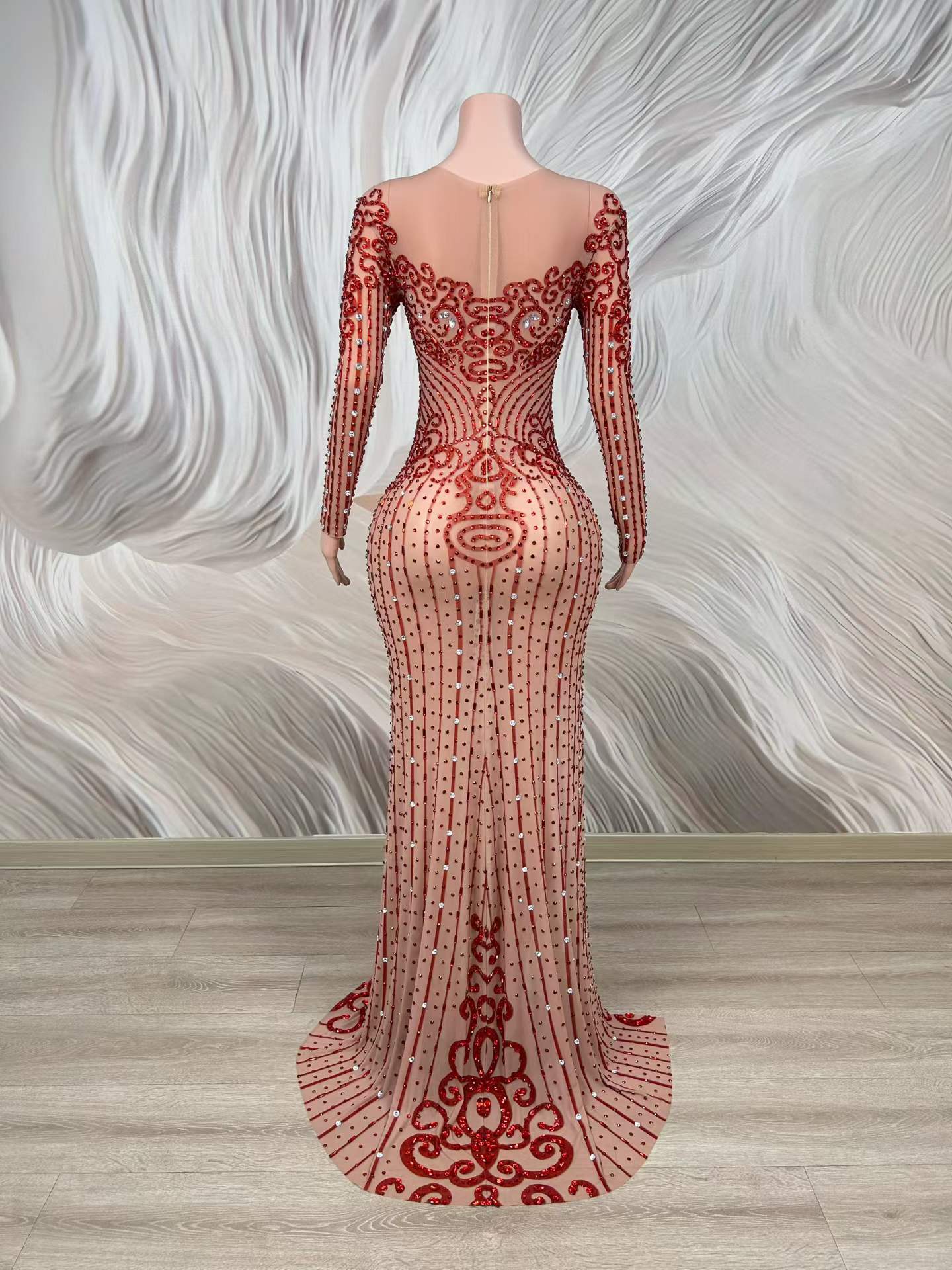 Sexy Kristallbesetztes, durchs – Women Formal Wear Photoshoot Bewertung und Preis