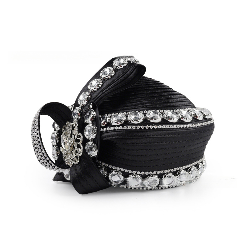 Hochwertige Strass-Fascinator- – Women Formal Wear Photoshoot Bewertung und Preis